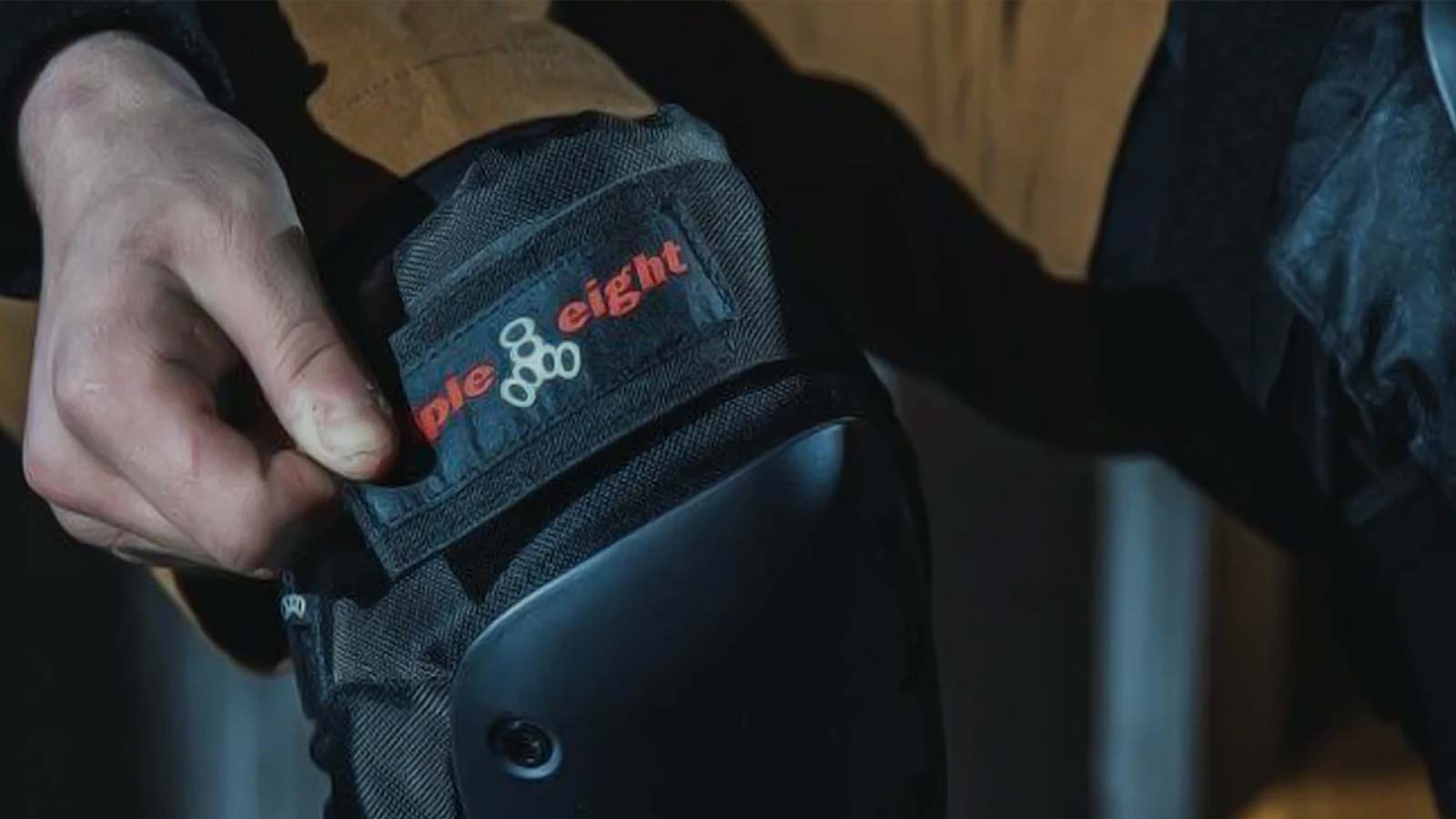 Knee quard close up. Protection has no days off. Whether you’re pushing through the city, dropping into a ramp, or bombing a hill, the ground is ready to remind who’s in charge. 