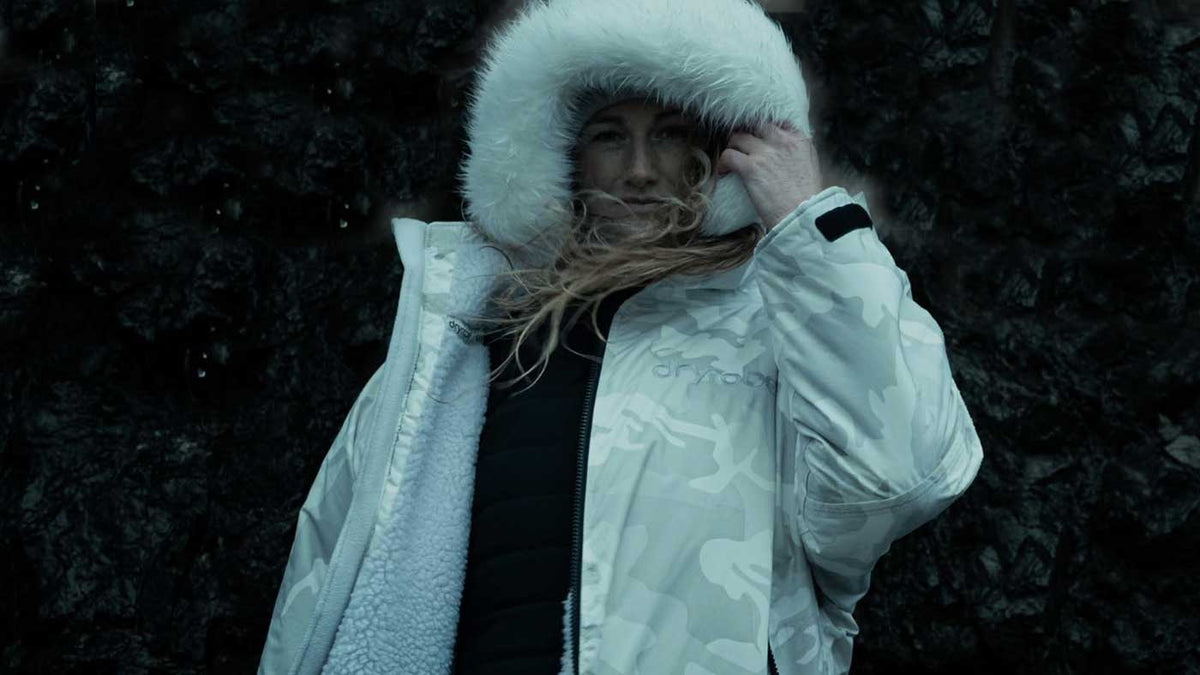 Built for life outdoors, the Dryrobe Advance is the original weatherproof changing robe.