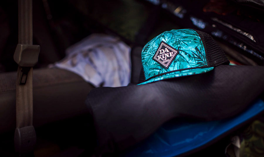 DaKine Peak to Peak Trucker Hat – Black