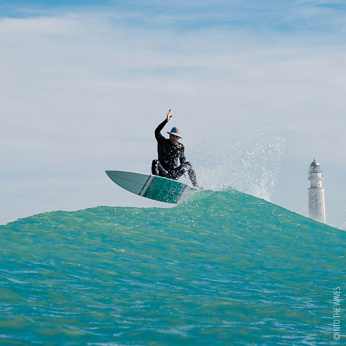Ķivere - cepure Forward-WIP Surf Bob Bump Shell – Black Camo