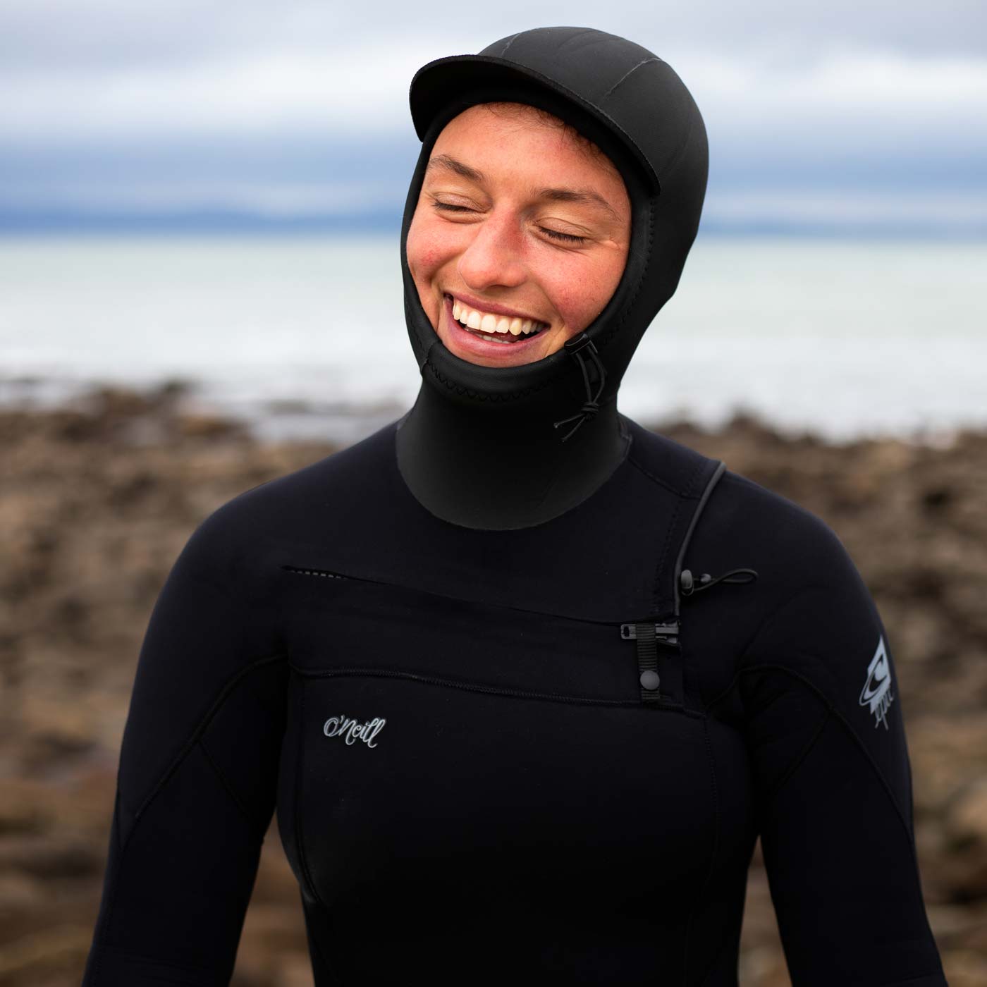 Sieviešu hidrotērps ar kapuci O'Neill WMS Epic 6/4 mm Chest Zip W/Hood - melns A05