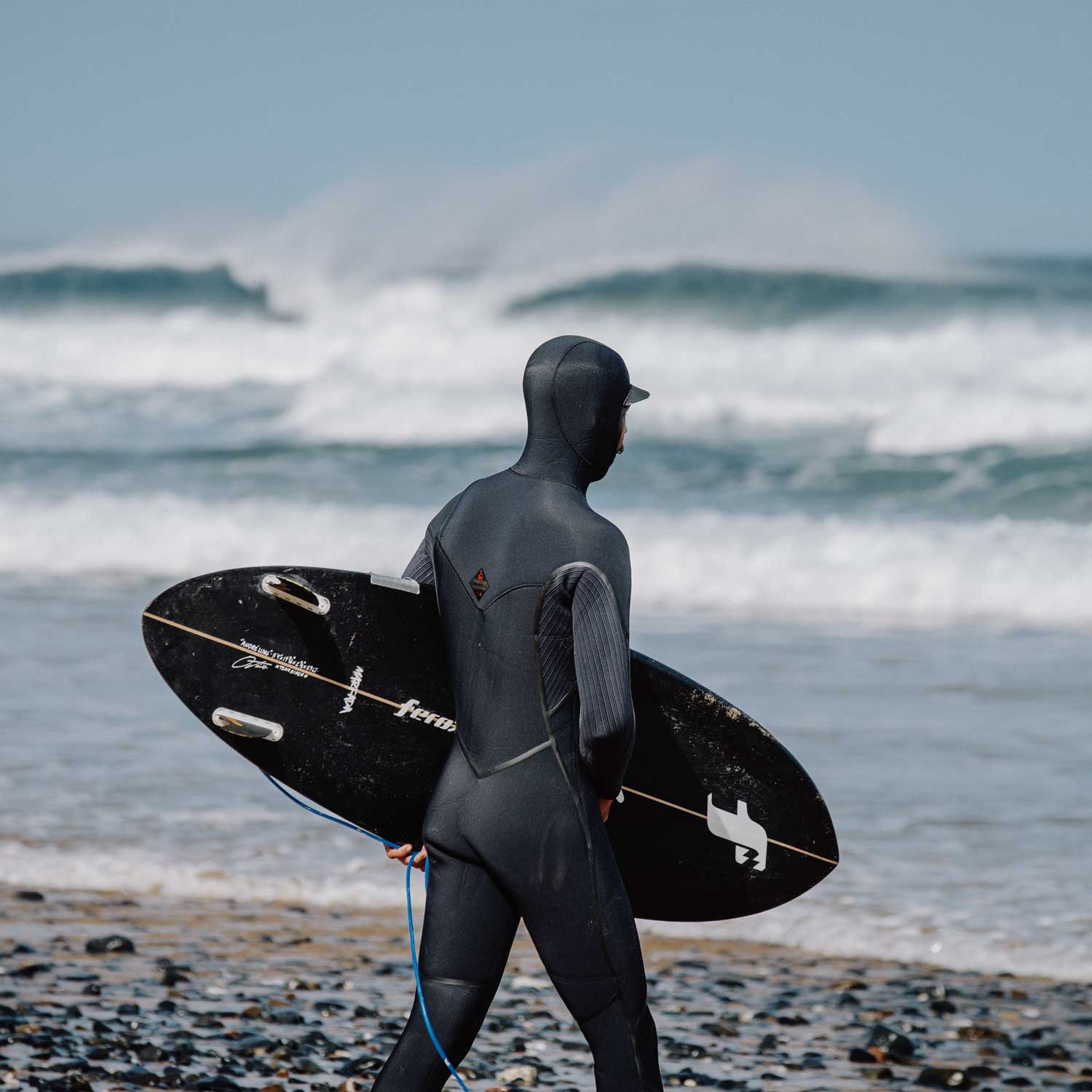 Hidrotērps ar kapuci O'Neill Hyperfreak Fire 5/4+ mm Chest Zip w/Hood – Melns A00