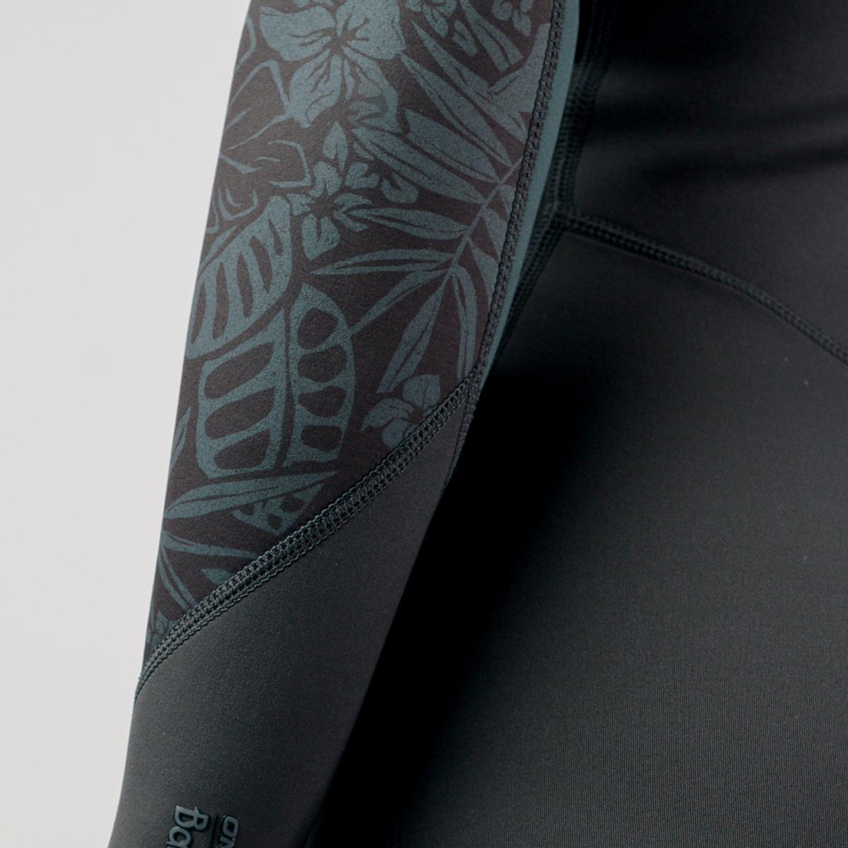 O'Neill WMS Epic 4/3 Back Zip Full sieviešu hidrotērps – Ēnas pelēks ar rakstu IT1