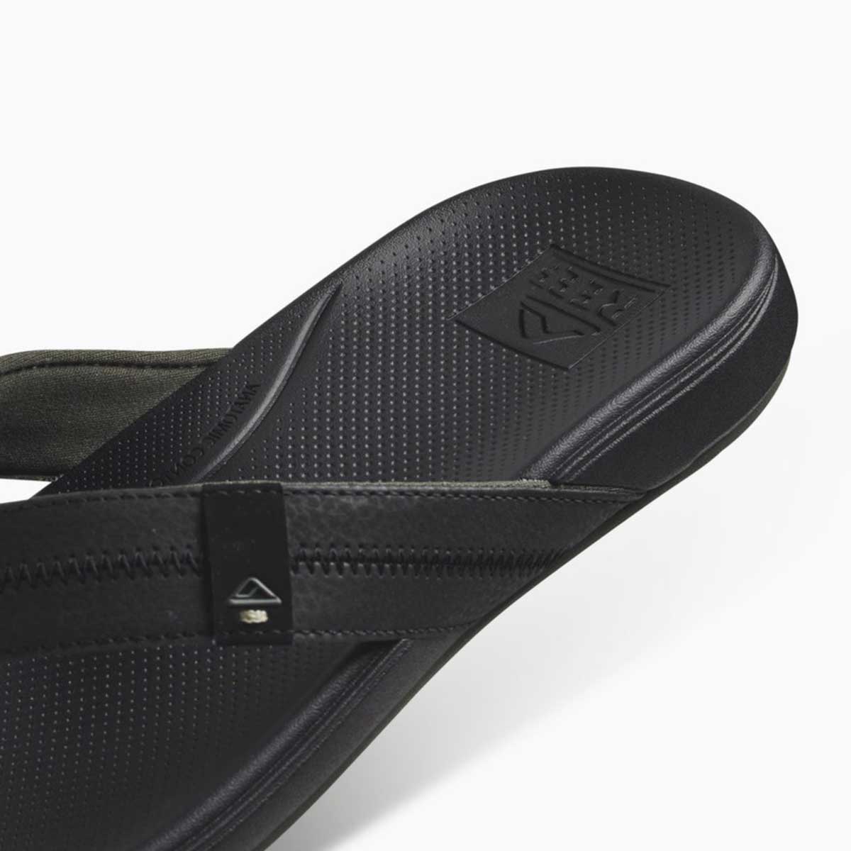 Reef Men's Cushion Phantom 2.0 Flip Flops – Black