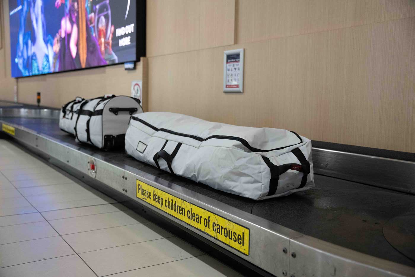 Wheeled Life Board Travel Bag – Light Grey