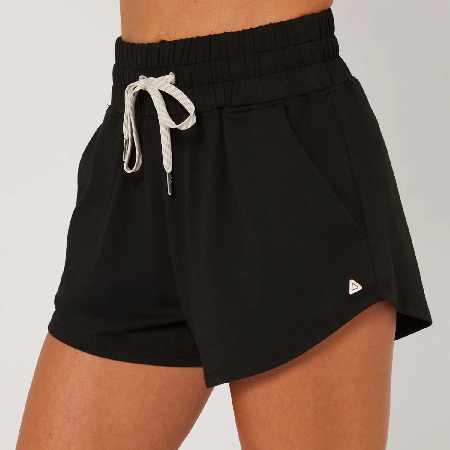 Sieviešu šorti Follow Ladies Serena Shorts - melni