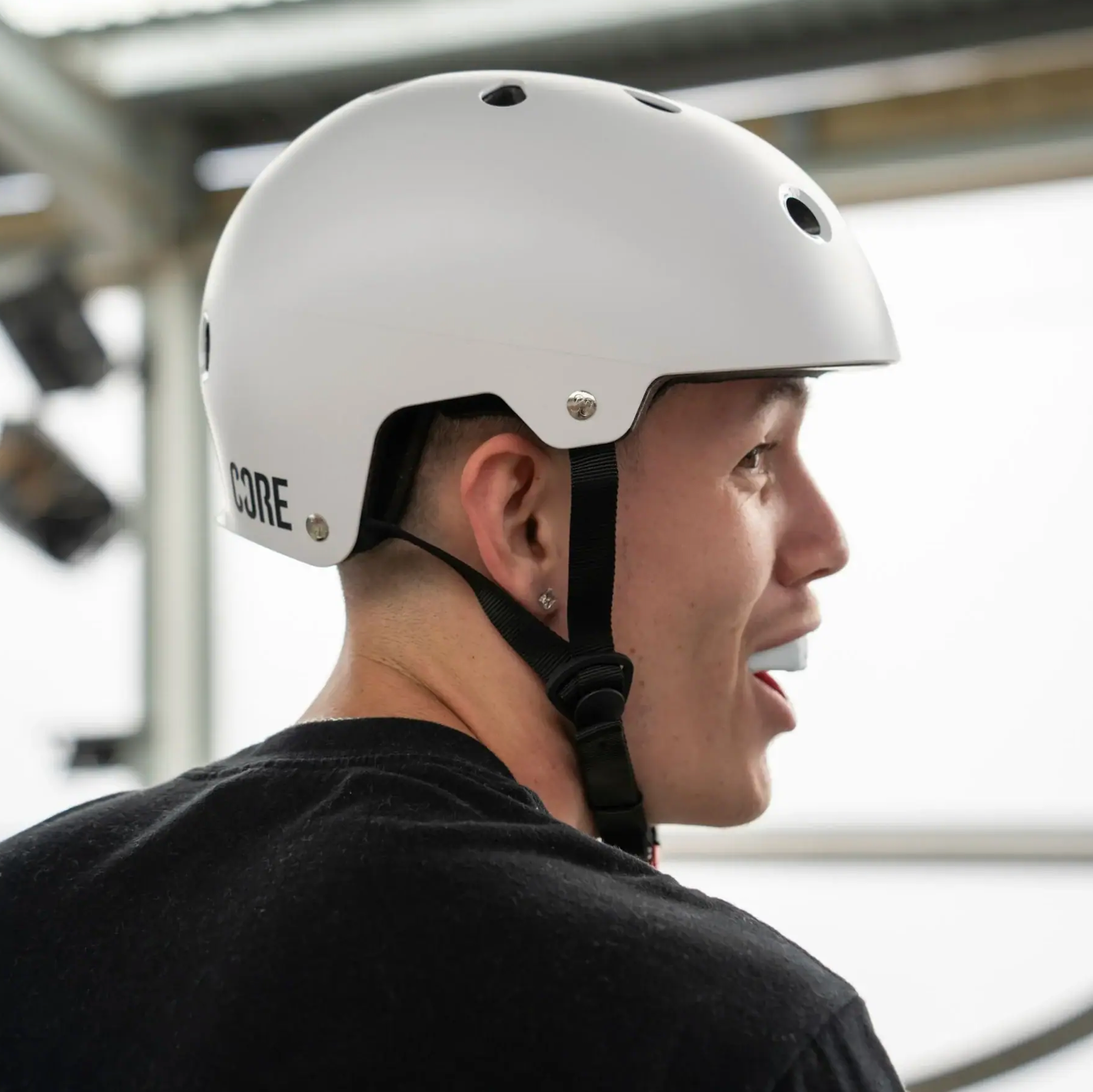 Core Action Sports ķivere – balta