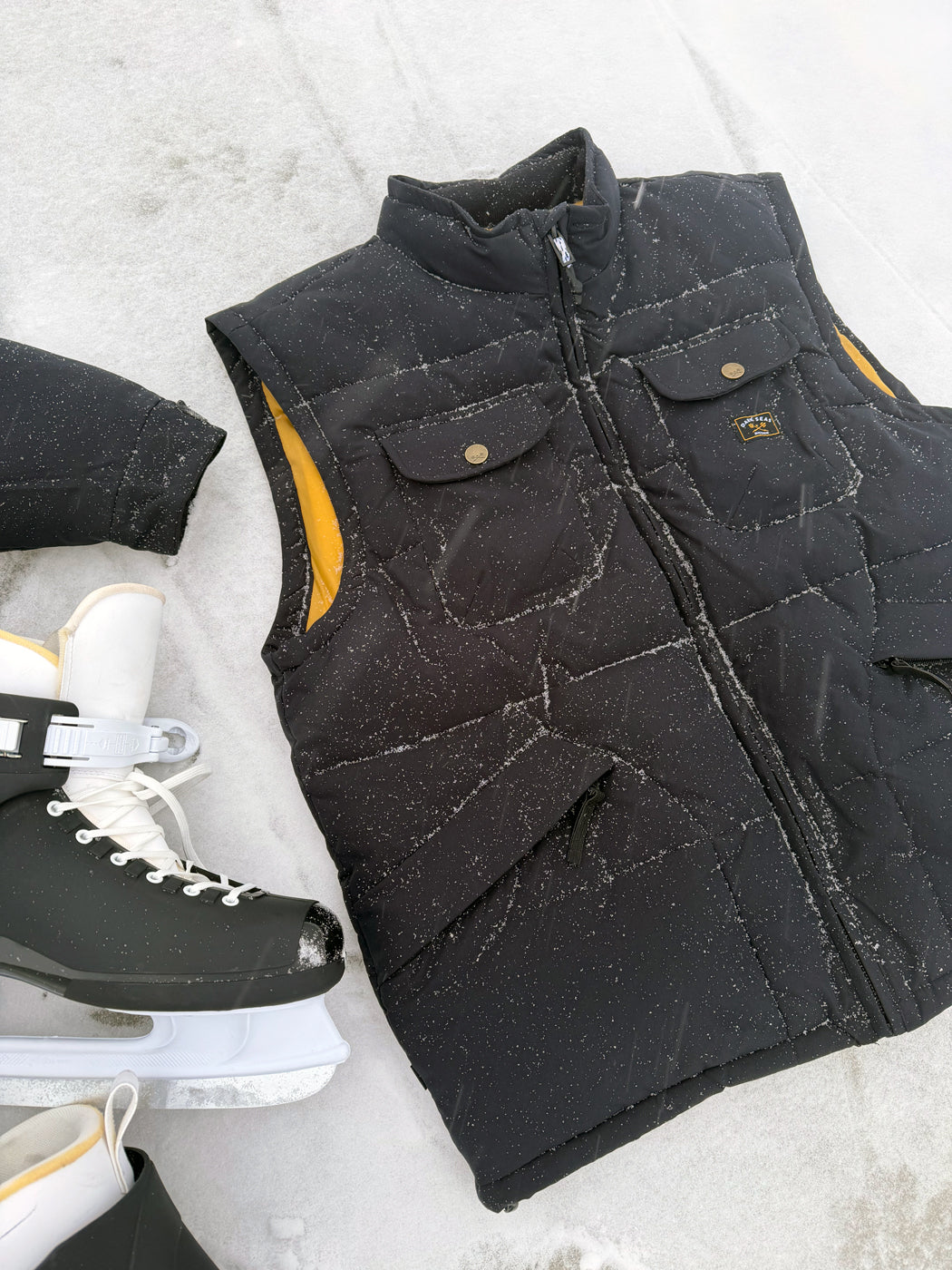 Silta Puffer veste Dark Seas Thule Vest – melna