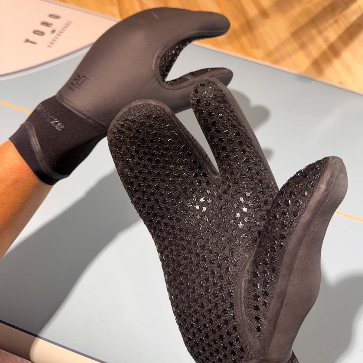 Neoprēna cimdi Xcel Drylock Texture Skin Three Finger 5mm