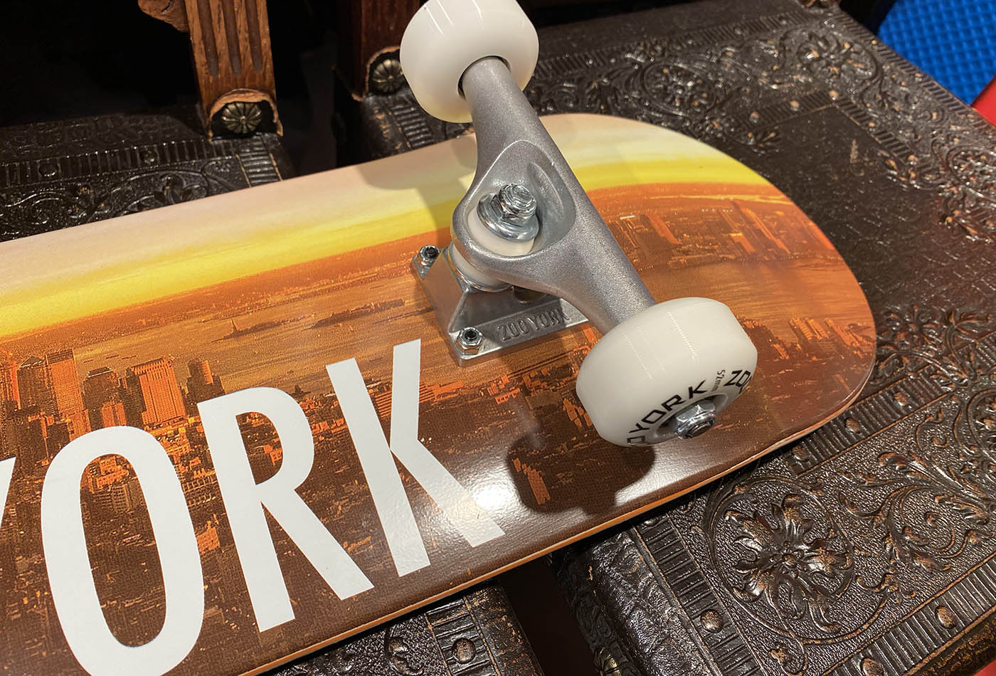 Zoo York City Sunrise Complete Skateboard – 7.5