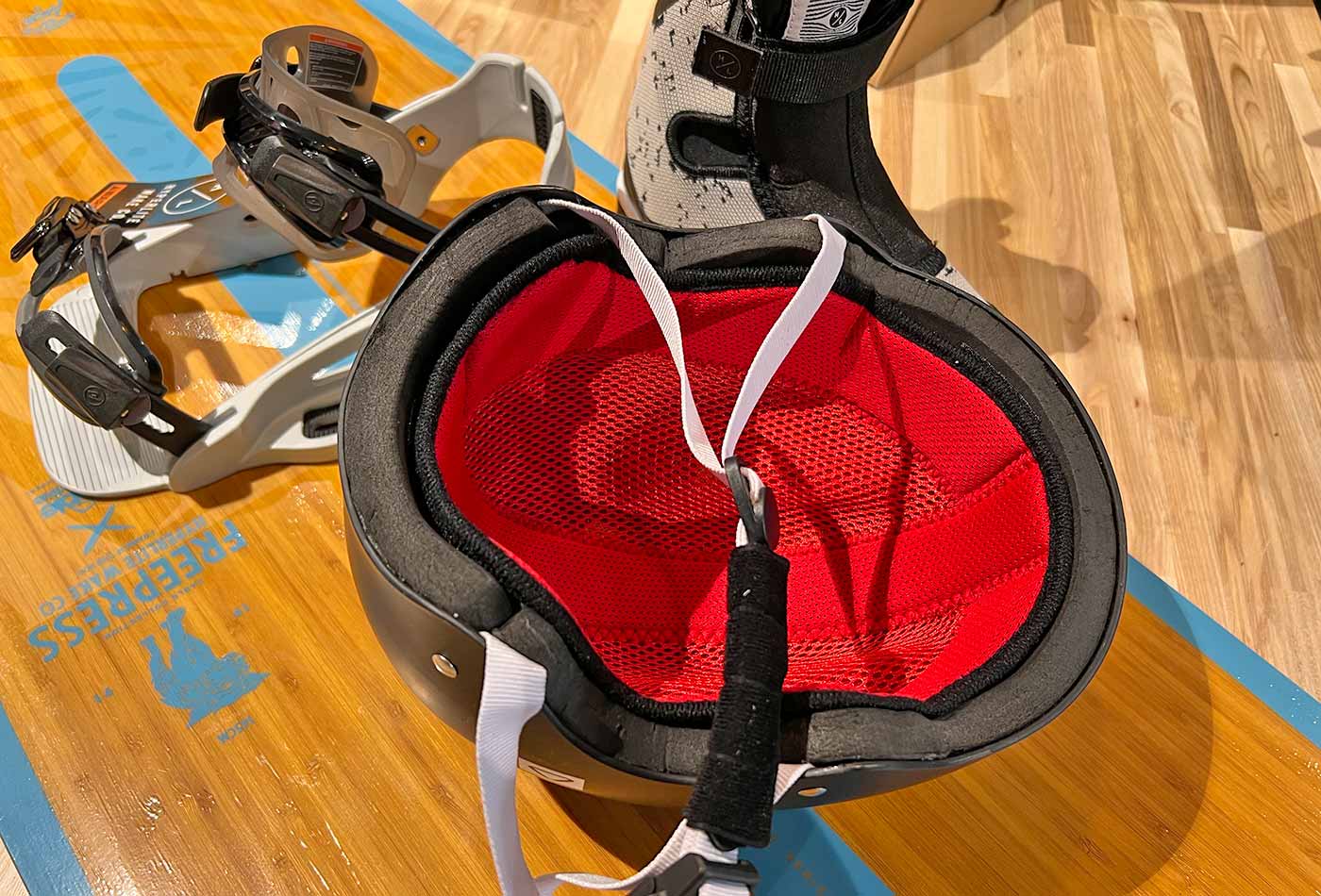Helmet Follow Pro – Black Red