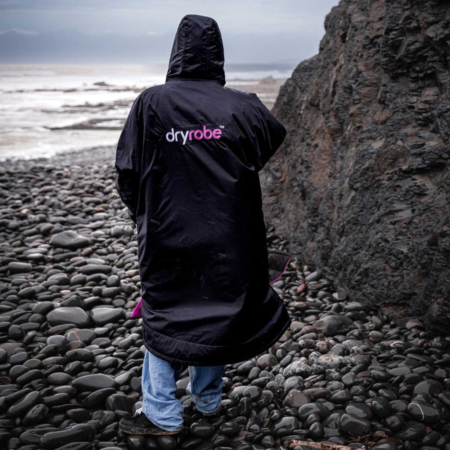 Pončo mētelis / jaka Dryrobe Advance Changing Robe - melns ar rozā