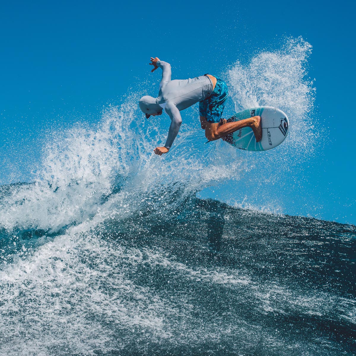 O'Neill O'Zone Tech LS Hood likra ar kapuci