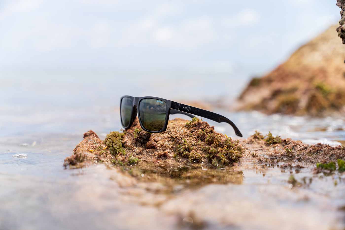O'NEILL BLUELYN POLARIZED sunglasses are constructed from ghost fishing nets and recycled rubber. Repurposed waste is combined with natural mineral glass lenses – every element thoughtfully aligned with O’Neill BLUE’s mission to protect our oceans.