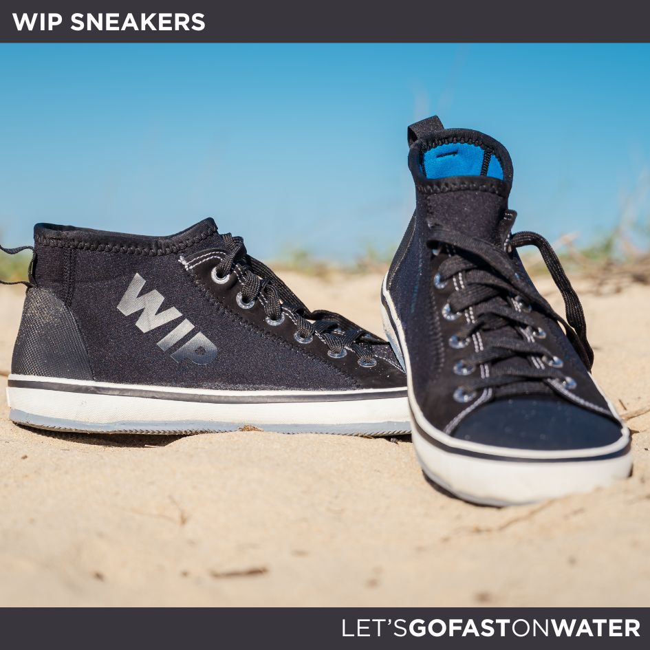 Forward-WIP WipSneaker ūdenssporta kedas ar stingrāku zoli, kā tradicionālajiem neoprēna. Lieliski piemēroti burāšanai, braukšanai ar ūdens motociklu, SUPošanai, WakeSkeitošanai, citiem ūdenssporta veidiem un aktivitātēm pie ūdens, kur nepieciešami ērti un komfortabli apavi.